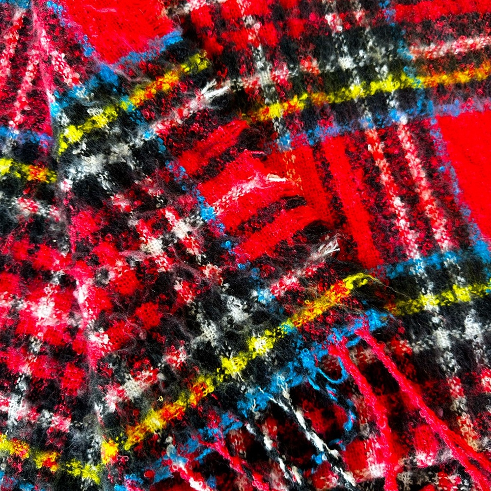 Red Plaid Polyester Scarf - Picture 4 of 4